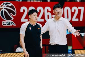 菜鸟主帅顾全交学费!深圳上赛季4强 本季输北京58分&输上海34分