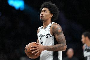 阿里纳斯:哈珀应该负责控球 卡斯尔更适合打二号位